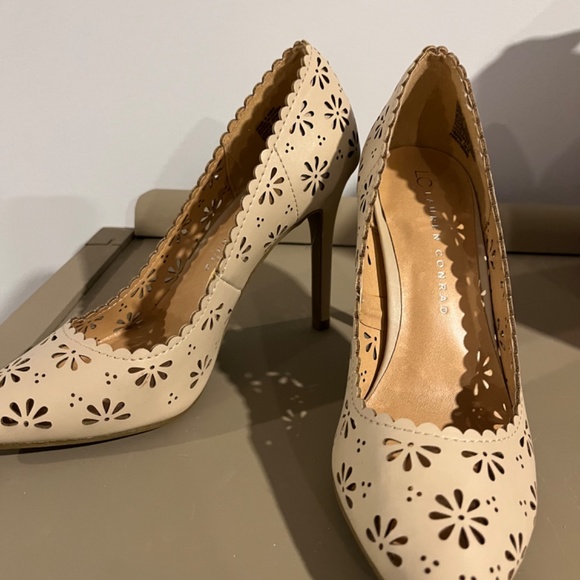 New- Lauren Conrad Floral Heels-Size 8 - Picture 2 of 5